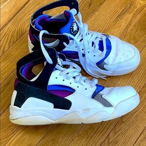 Nike Air Flight Huarache PRM QS 686203-100 siz 8.5